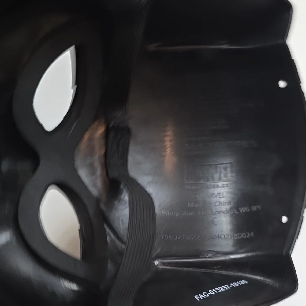 Marvel Black Panther Hero Mask - Picture 3 of 5